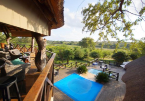 Гостиница Crocodile Kruger Safari Lodge  Марлот Парк